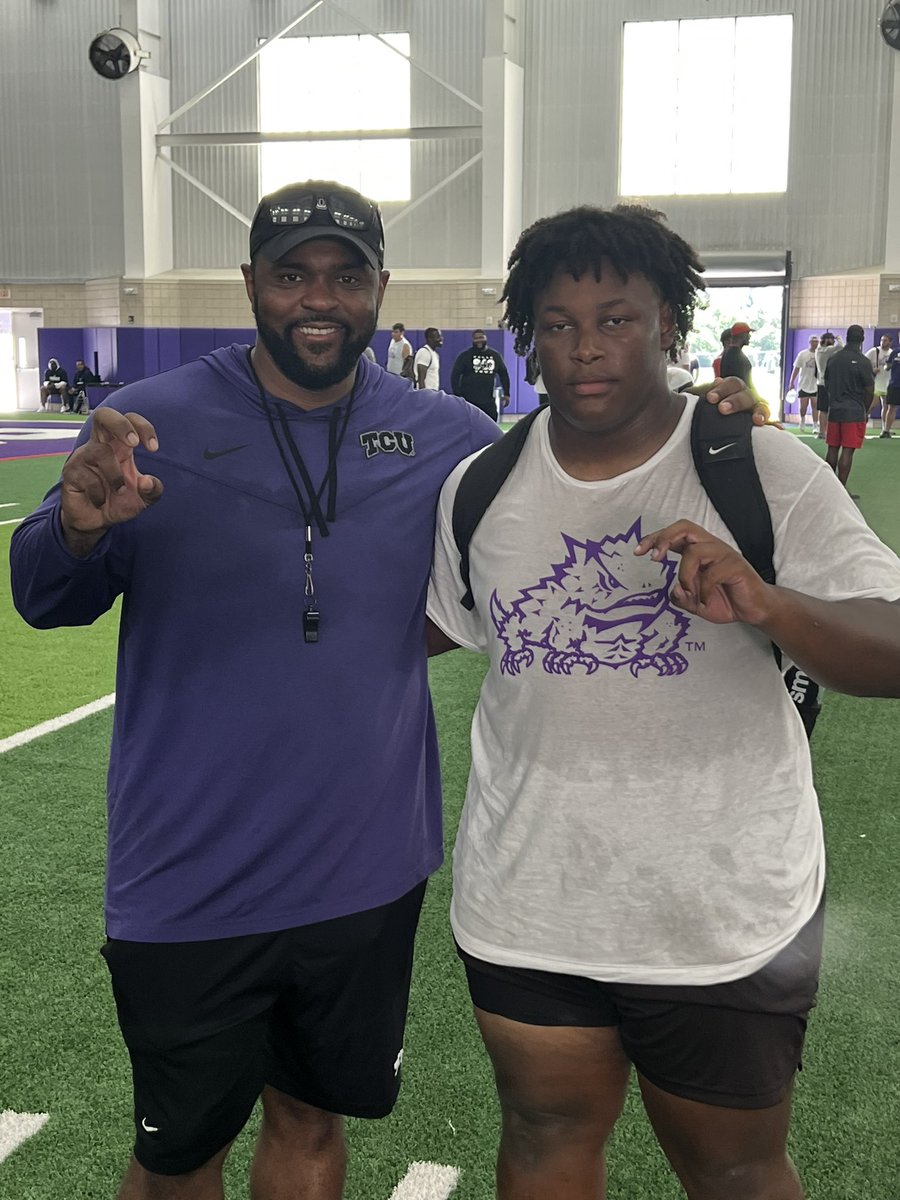 JasonHemphill's tweet photo. Had a great weekend at @TCUFootball &amp; @SMUFB camps!!
@coachdgary @_CoachJmac @coachlangford46 https://t.co/t7eOMYHiNy