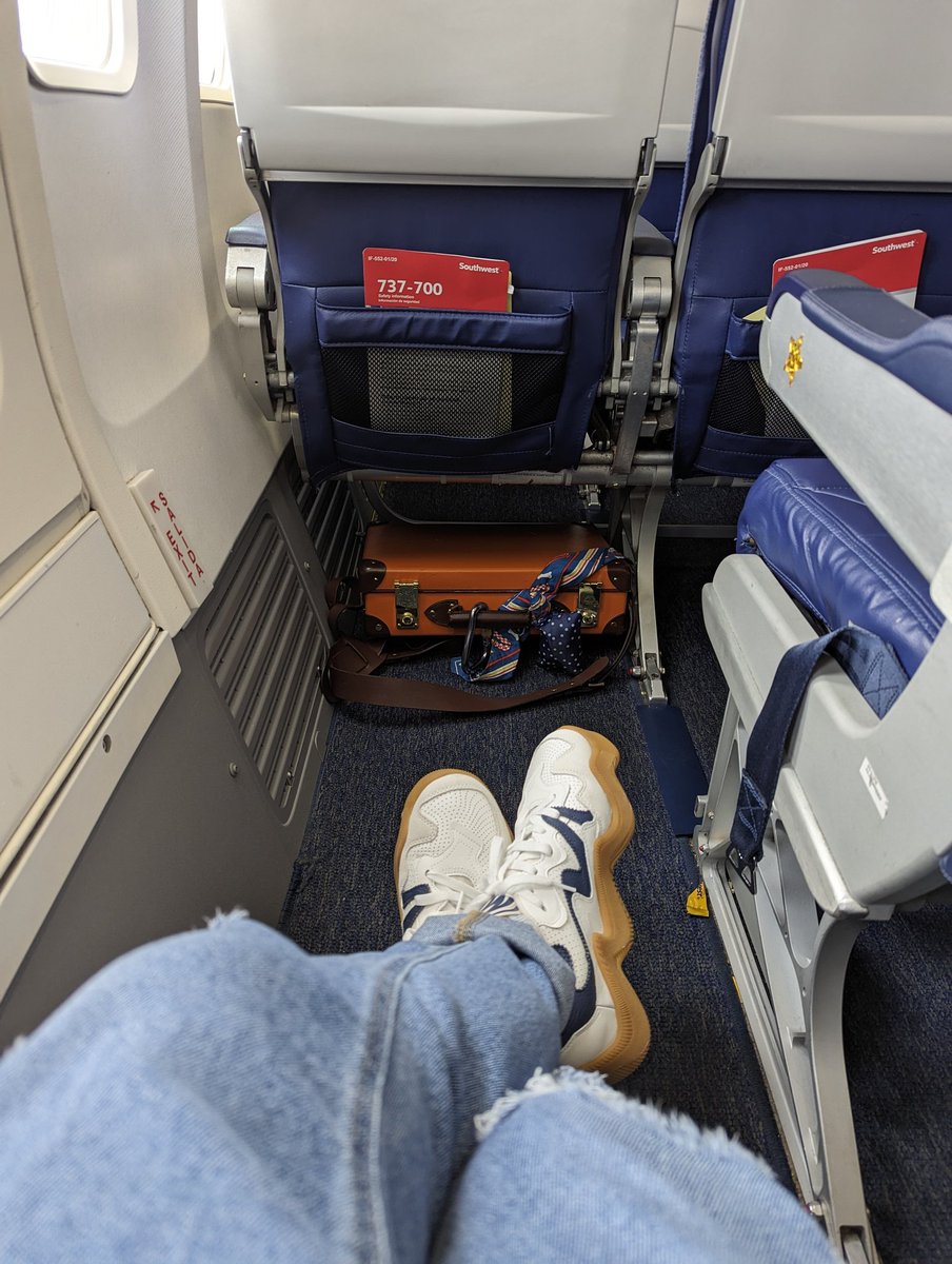 slhosking's tweet photo. Woot got the SWA 1st class seating on this flight :) @SouthwestAir and some @mschf in the exit row again. https://t.co/zp80p7Gxoa