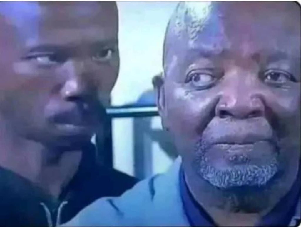ApeleleMan's tweet photo. @codani_SA Me looking at you telling in disbelief👀😂😂 https://t.co/na4HL3eAsI