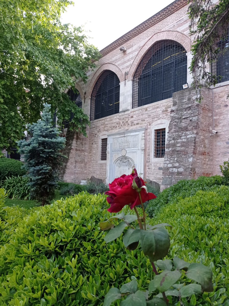bilpattr's tweet photo. #Türkiye #Osmanlı #müzeler #müzelerdebilpat #bilpat #tarihi #yerler #tarihi #eser #eserler #tarihieserler #eski #kalıntılar #yazmaeserler #İslam #Türk #abbasiler #seçluklu #memlük #İbrahimPaşa #sultanahmet #sultanahmetcamii #İstanbul #Pargalı #mimari #yapı #hipodrom #müze https://t.co/XlLRunfHQb