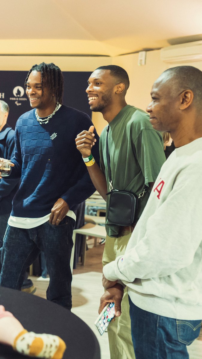 [#JournéeBleue]
Dimanche 2 juin, une trentaine d'athlètes participaient au dernier temps Bleu avant les Jeux, en compagnie de leurs proches, au jardin d'acclimatation.

Au programme : animations, visite et surtout de la cohésion entre les athlètes de l'Equipe de France Olympique