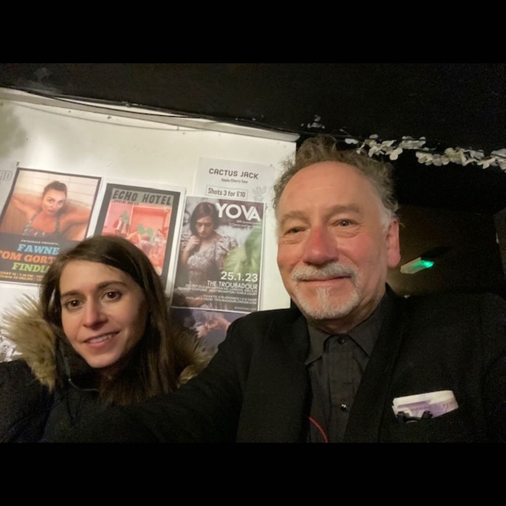 yova_music's tweet photo. A post gig selfie 😊
Our new album is out now & we are looking to performing at some private & public events in the upcoming months!
NEW ALBUM LINK: https://t.co/9dYMA2enbE
#YOVA #dreamcatchers #ninelives #spotify #newalbum https://t.co/scYvLT2wUu
