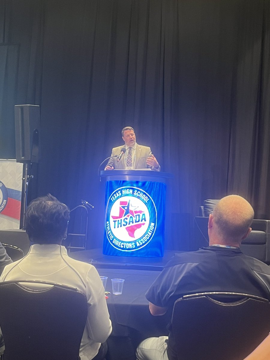KayleeSmithsMom's tweet photo. Coach Womack presenting on Crisis Management and Conflict Resolution this morning at our conference @OfficialTHSADA @MISDathletics #PourIn https://t.co/4ZoWhHWxCi