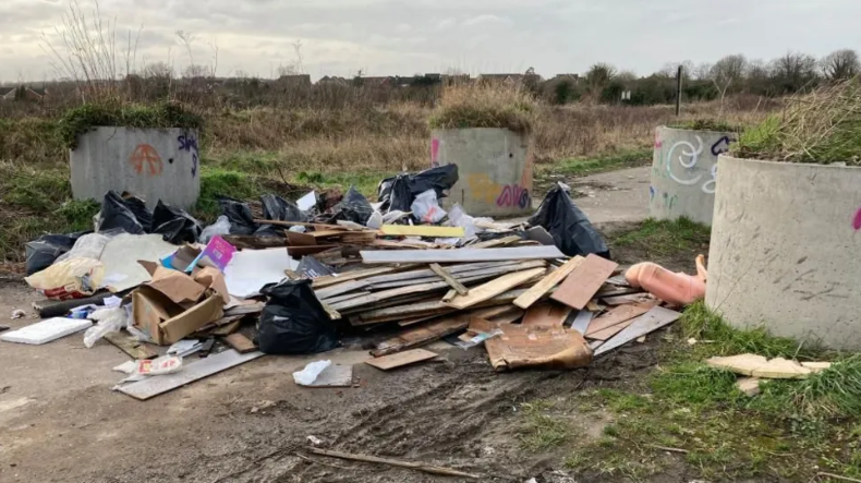New plan by Conservatives aims to issue points on driving licences of convicted fly tippers &amp;  evict disruptive tenants from social housing. Repeat offenders already face 5+ years in prison &amp; unlimited fines, but new plans could see low-level offenders face driving penalties.