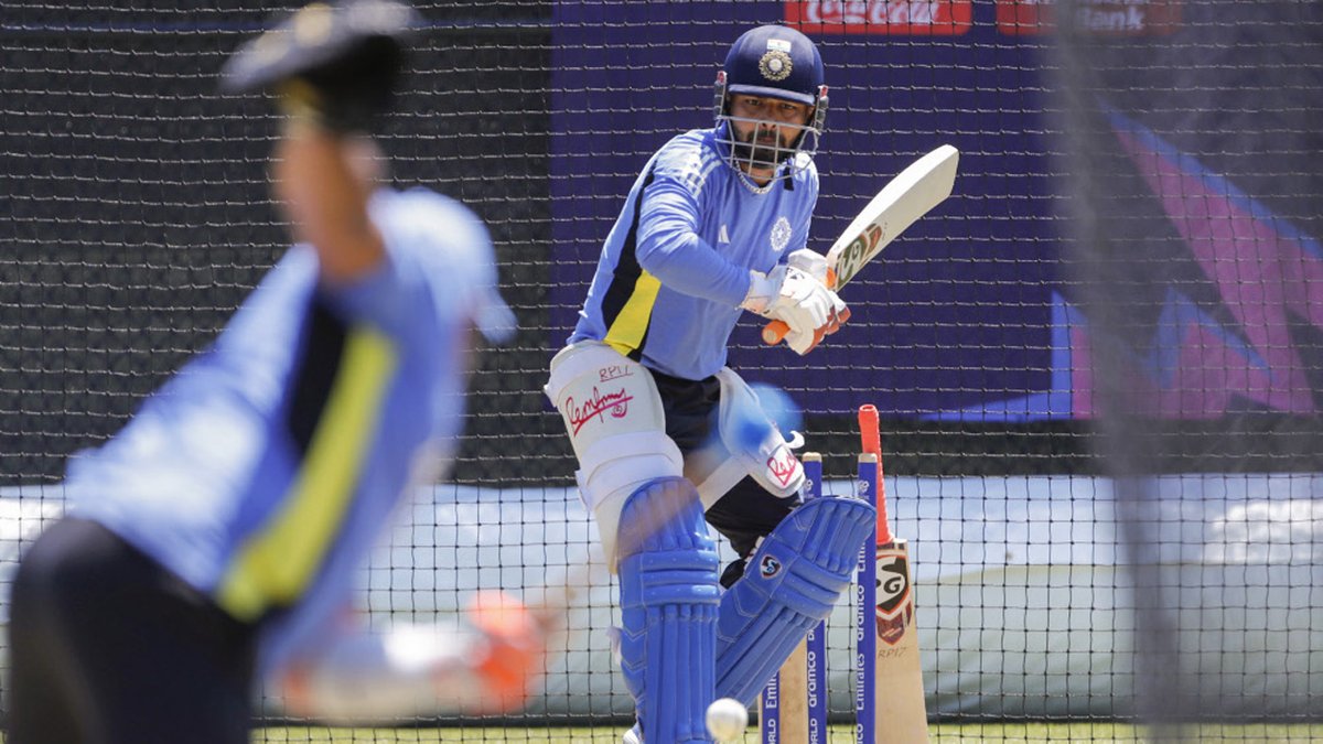 Rishabh Pant's intense nets session ahead of @T20WorldCup opener against Ireland READ: toi.in/E6xU0a/a24gk #T20WorldCup #RishabhPant @RishabhPant17