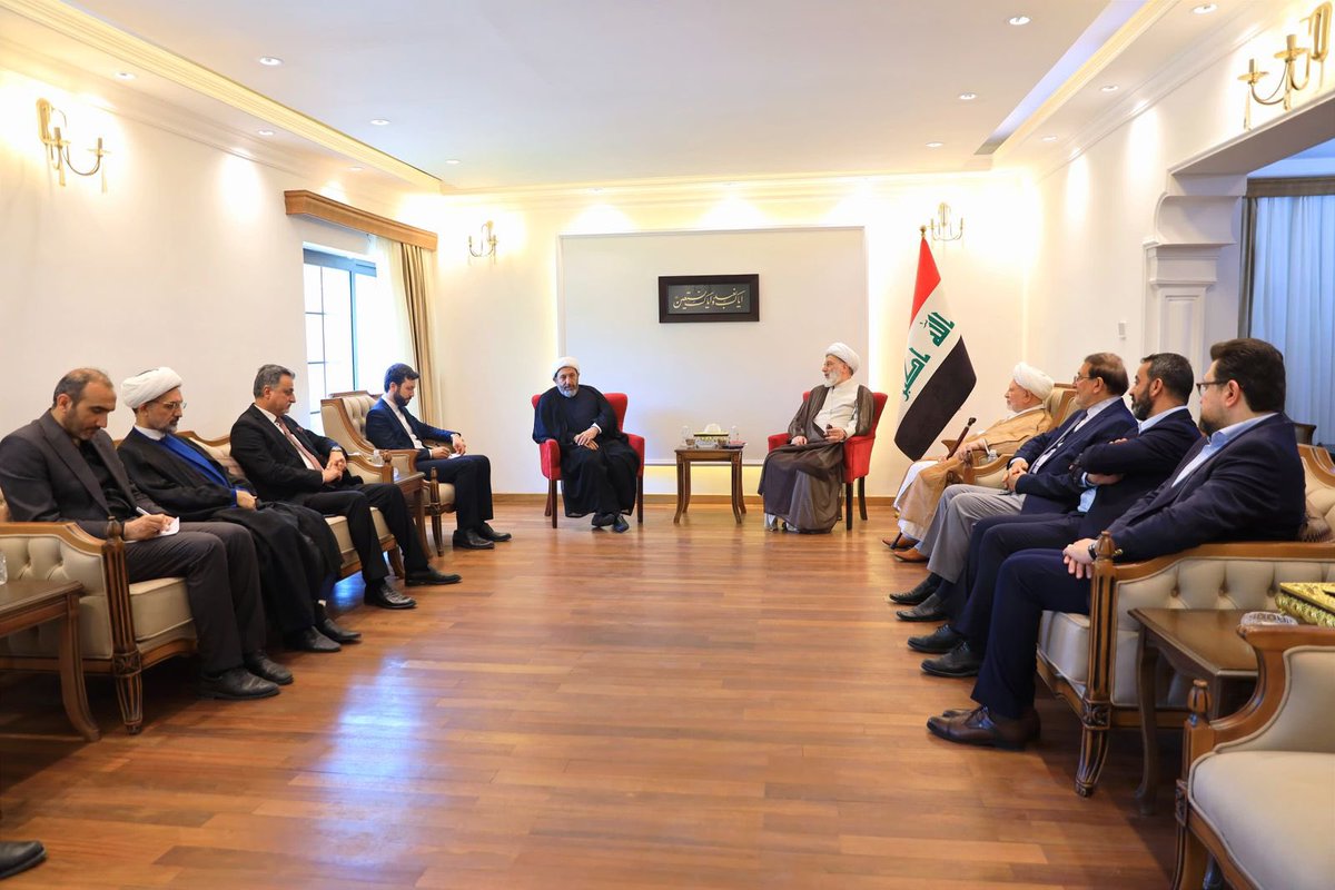 *الشيخ همام حمودي خلال استقباله وفد اكاديمي إيراني برئاسة السيد محمد مهدی ایمانی پور، رئيس منظمة الثقافة والعلاقات الإسلامية:*

- المجالات الثقافية والفنية هي الأكثر قدرة على توطيد علاقات الشعوب كونها المعبر الأكثر واقعية عن حالتها، بعكس المجالات السياسية التي تشغل النخبة.

-