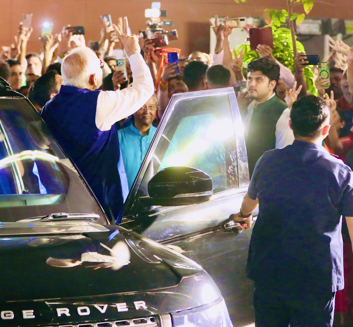 Himanshu Singh tweet media