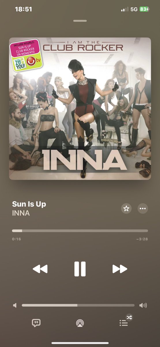 val💋💋 tweet media