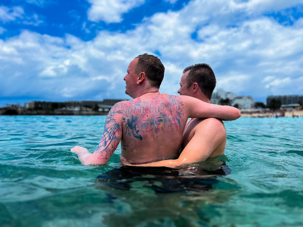 TheMattStout's tweet photo. Happy pride from your favorite Matt’s!! Just enjoying so plane spotting at Maho beach! #HappyPride #MahoBeach #TheMatts #Pride #LoveIsLove https://t.co/Fr1MQFCtmP