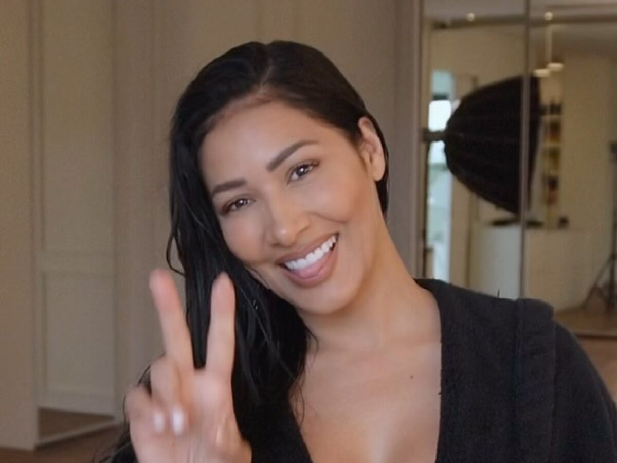 ObsFamosos's tweet image. Estilosa, #Simaria dança com body cavado e provoca clima quente na web | is.gd/SdiQrh