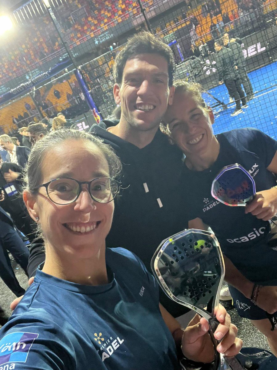 Lucía Sainz Pelegri (@luciasainzp) on Twitter photo TE PASASTE CHILE 🇨🇱 🫶🏼
Siemplemente GRACIAS a todo el público y el equipo por esta semana increíble
Primera final de <a href="/premierpadel/">Premier Padel</a> para nosotras <a href="/pattytxu/">Patty Llaguno Zielinski</a> para exprimir y disfrutar hasta el último segundo la gira latinoamericana 🇵🇾🇦🇷🇨🇱 TE PASASTE CHILE 🇨🇱 🫶🏼
Siemplemente GRACIAS a todo el público y el equipo por esta semana increíble
Primera final de <a href="/premierpadel/">Premier Padel</a> para nosotras <a href="/pattytxu/">Patty Llaguno Zielinski</a> para exprimir y disfrutar hasta el último segundo la gira latinoamericana 🇵🇾🇦🇷🇨🇱
