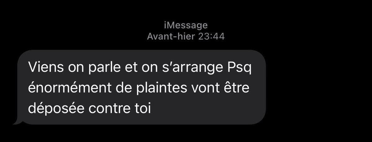 ParleMaSoeur's tweet photo. La policière me dit de raccrocher et à 23h44 Nassima m’envoie un msg pr tenter d’arranger les choses.Bien sûr c’est faux, elle veux juste se mettre en sécurité pr dire que c’est moi qui ne veut pas coopérer. Malheureusement pour elle, j’étais déjà en train de déposer ma plainte😅 https://t.co/94PshFRzem