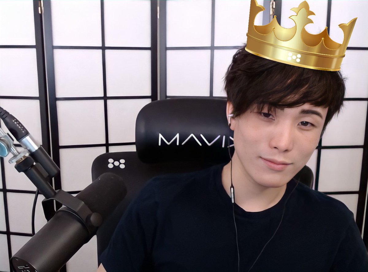 mavixchairs's tweet photo. HAPPY BIRTHDAY TO OUR KING @Sykkuno! 👑💙 https://t.co/xXpXdH82G3