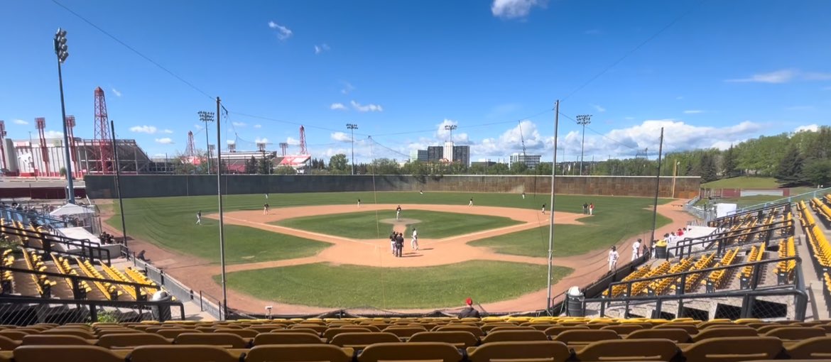 Watching Casey play some baseball…not a bad way to spend a Sunday! Thanks to the #CalgaryBucks for hosting a 5 game weekend in <a href="/BAEliteLeague/">BAEL</a> action. Watching it live w/ replays by <a href="/RobTrippVideo/">RTV 📹 📺</a>