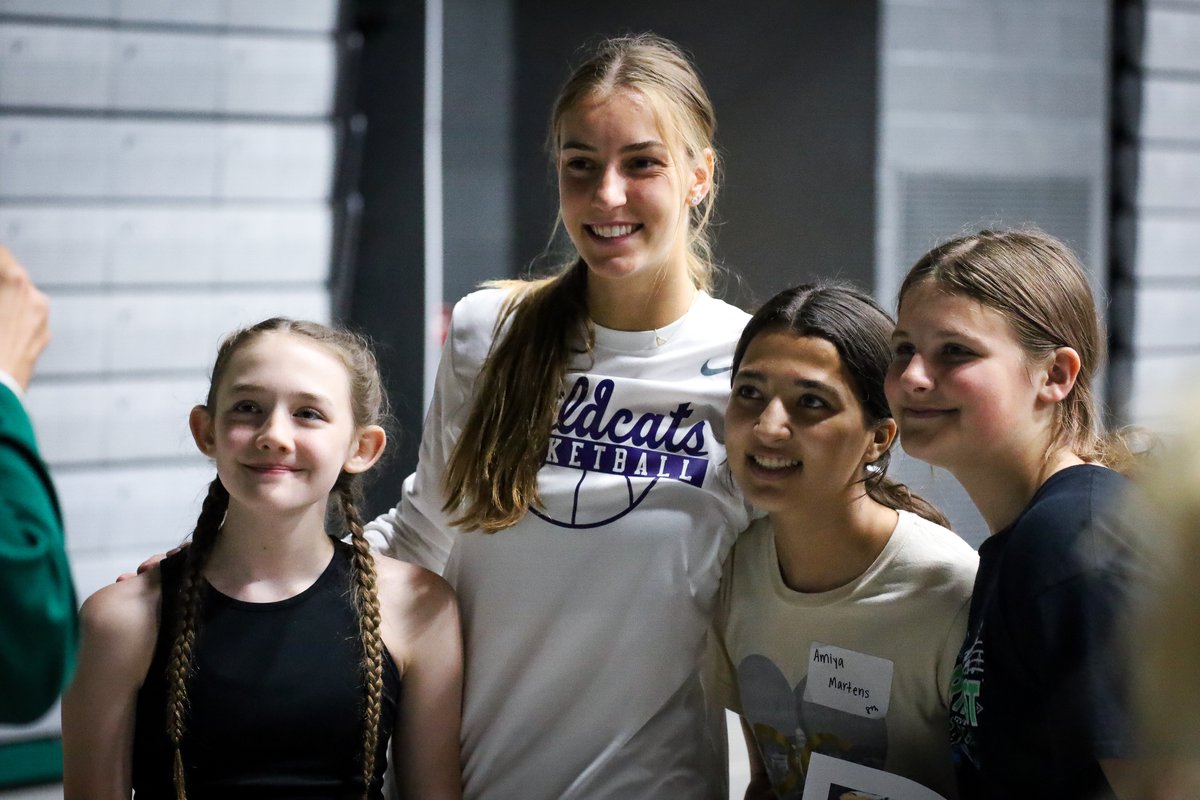 nwbearcatwbb's tweet photo. Thank you to @spoofhound1 alumna and current @KStateWBB phenom Serena Sundell (@serena_sundell ) for stopping by this week's Youth Camp and spending some time with our campers! It was great having you! 🏀💚

#OABAAB https://t.co/aoXHTpWJ7W