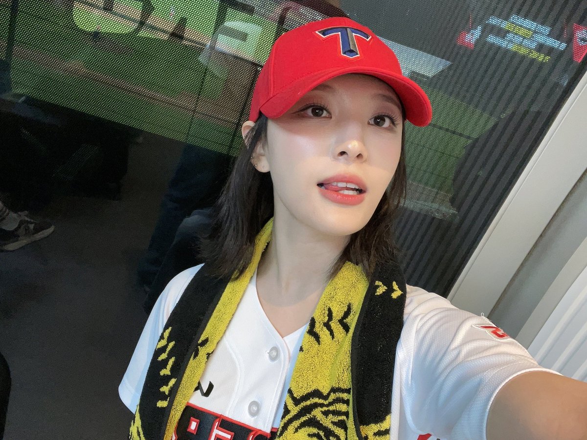 updates from today ⋆⑅˚₊
#윤산하/#문수아