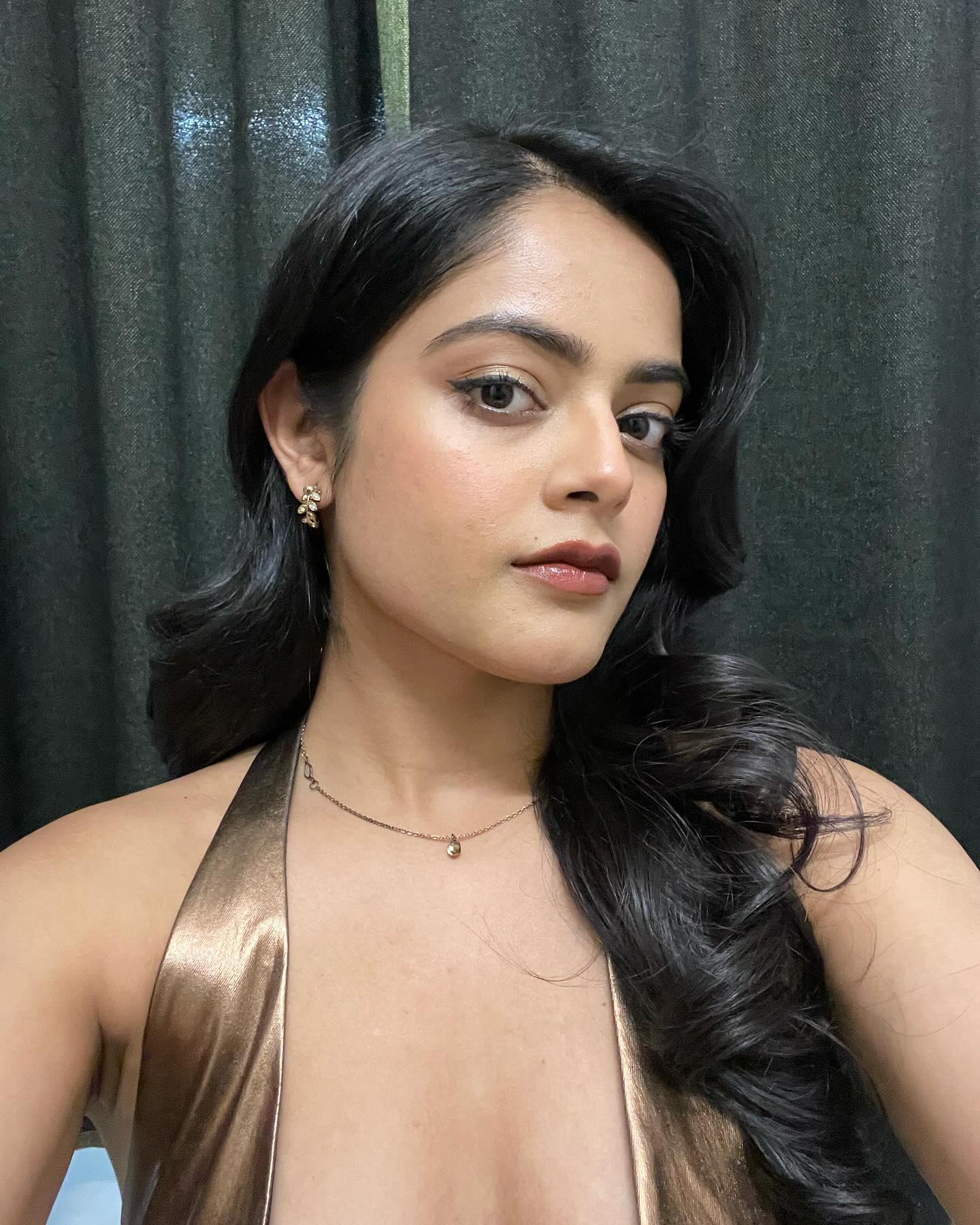 GPPu6tZboAAxsXw?format=jpg&name=large