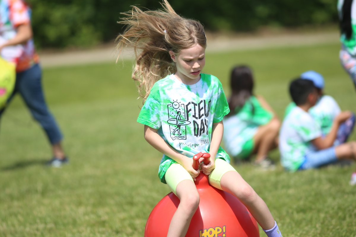 NCSD's tweet photo. Scenes from Field Day @NoviParkview #NoviPride https://t.co/gJD417ZpVw
