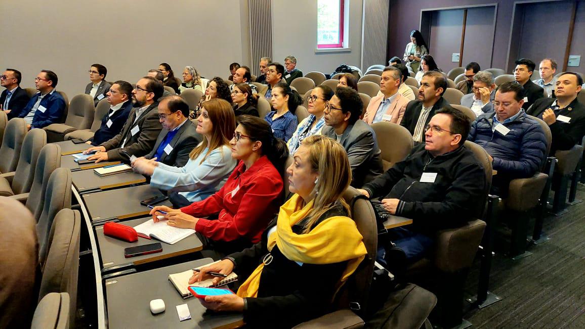 UCuenca (@udecuenca) on Twitter photo <a href="/augustahermida/">M. Augusta Hermida</a> <a href="/EduSuperiorEc/">Senescyt</a> <a href="/CEDIAec/">CEDIA</a> <a href="/JUANLEOESP/">JUAN L ESPINOZA</a> <a href="/jerves_m/">Monse Jerves</a> <a href="/SociedadUcuenca/">Vinculación Sociedad Ucuenca</a> <a href="/ucuencaradiou/">UCuenca Radio Universitaria</a> <a href="/KU_Leuven/">KU Leuven</a> <a href="/ApucUcuenca/">APUC Ucuenca</a> <a href="/boriscoellar/">Boris Paúl Coellar</a> <a href="/complicefm/">Cómplice FM</a> <a href="/PRENSAVirtual_/">PRENSA Virtual</a> <a href="/Investiga_UDC/">Vicerrectorado de Investigación</a> <a href="/UA_Universidad/">Universidad de Alicante UA</a> <a href="/espol/">ESPOL</a> Posterior, se realizó la visita a la Embajada de Ecuador en Bruselas 🇪🇨🇧🇪
La jornada concluyó con el recorrido al 'European Students Union Global Student', la Unión Europea de Estudiantes, una organización que agrupa a 45 Uniones Nacionales de Estudiantes (NUS) de 40 países. <a href="/augustahermida/">M. Augusta Hermida</a> <a href="/EduSuperiorEc/">Senescyt</a> <a href="/CEDIAec/">CEDIA</a> <a href="/JUANLEOESP/">JUAN L ESPINOZA</a> <a href="/jerves_m/">Monse Jerves</a> <a href="/SociedadUcuenca/">Vinculación Sociedad Ucuenca</a> <a href="/ucuencaradiou/">UCuenca Radio Universitaria</a> <a href="/KU_Leuven/">KU Leuven</a> <a href="/ApucUcuenca/">APUC Ucuenca</a> <a href="/boriscoellar/">Boris Paúl Coellar</a> <a href="/complicefm/">Cómplice FM</a> <a href="/PRENSAVirtual_/">PRENSA Virtual</a> <a href="/Investiga_UDC/">Vicerrectorado de Investigación</a> <a href="/UA_Universidad/">Universidad de Alicante UA</a> <a href="/espol/">ESPOL</a> Posterior, se realizó la visita a la Embajada de Ecuador en Bruselas 🇪🇨🇧🇪
La jornada concluyó con el recorrido al 'European Students Union Global Student', la Unión Europea de Estudiantes, una organización que agrupa a 45 Uniones Nacionales de Estudiantes (NUS) de 40 países.