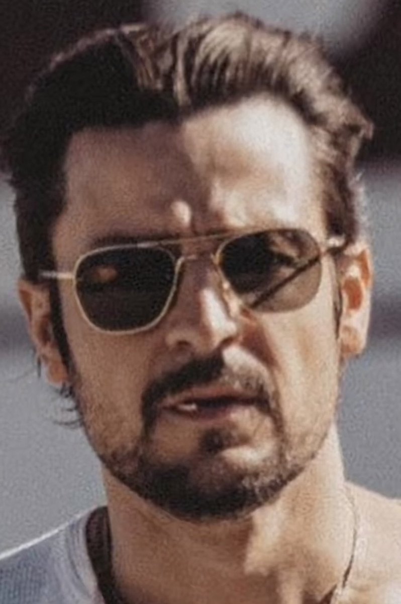 cat_joy9's tweet photo. Love this for #TylerTuesday Love him in his #raybans πΆοΈππ₯ @tyler_hynes
#handsomemanalways @JoshuaShultz π·@hallmarkchannel https://t.co/SvmpZD8I9t