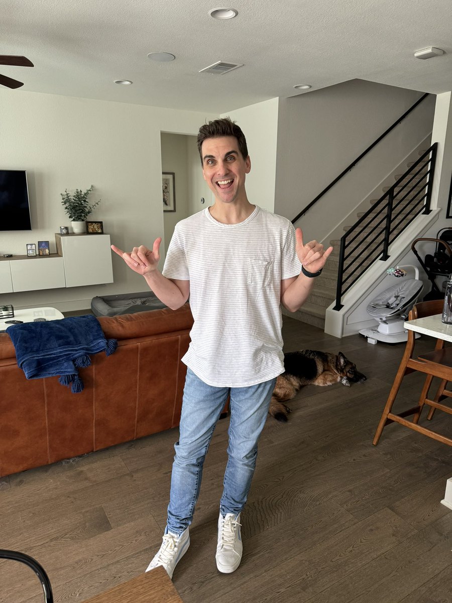 We’ve been doing fit-checks for TFS all week but none of the ones I’ve seen have been IRL fash for launch day.

Show me whatcha got and then come chill with me in chat right here: Twitch.tv/BigDaddyTeej 

LIVE🔴