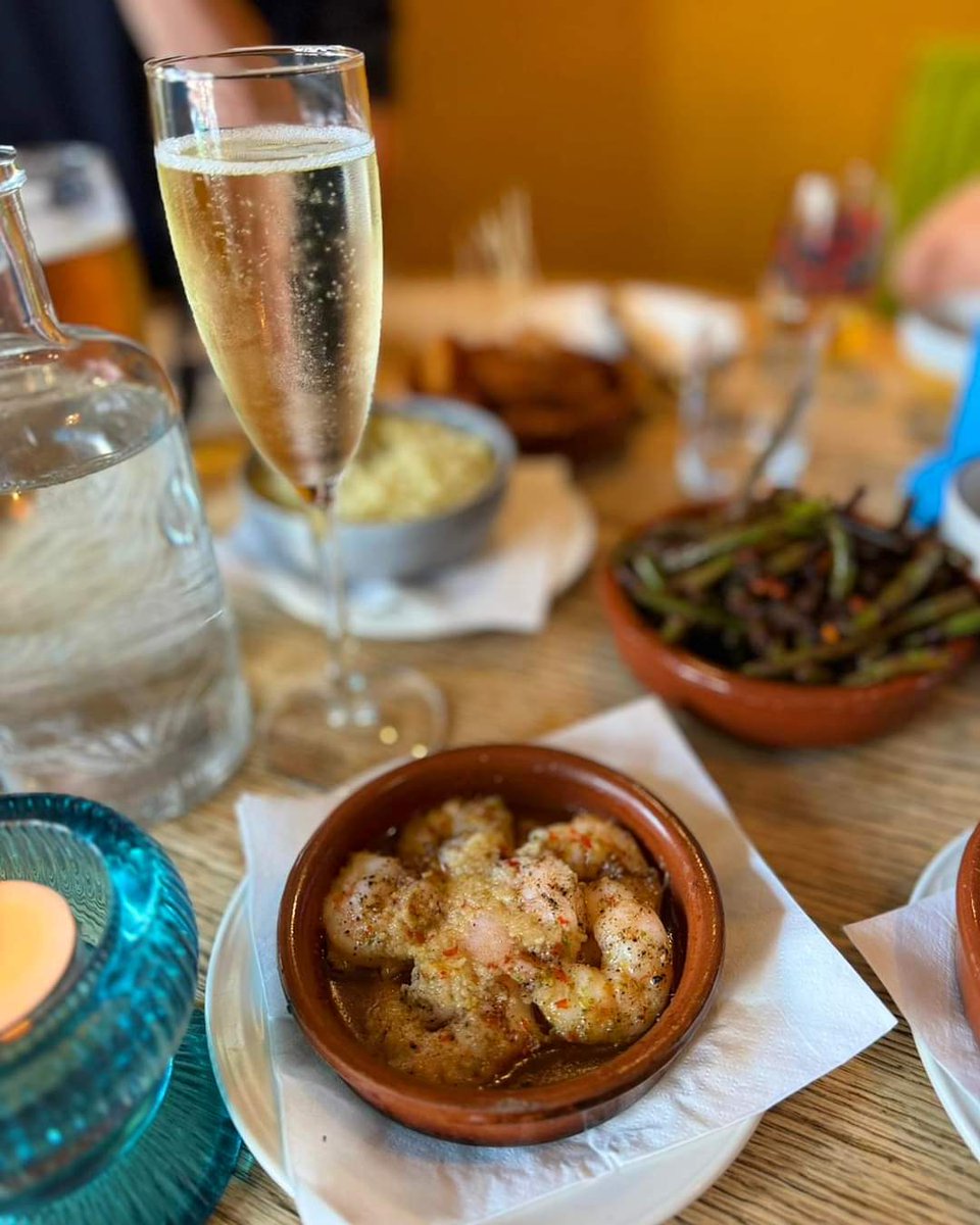 It's a Prosecco and prawns kinda day 🦐🥂

But then again...when is it not?

BOOK HERE:
lamamalatin.co.uk

📍 238 Abbeydale Road, Sheffield, S7 1FL
📞 0114 3279597
🌱 Veggie/Vegan/Gluten-free friendly