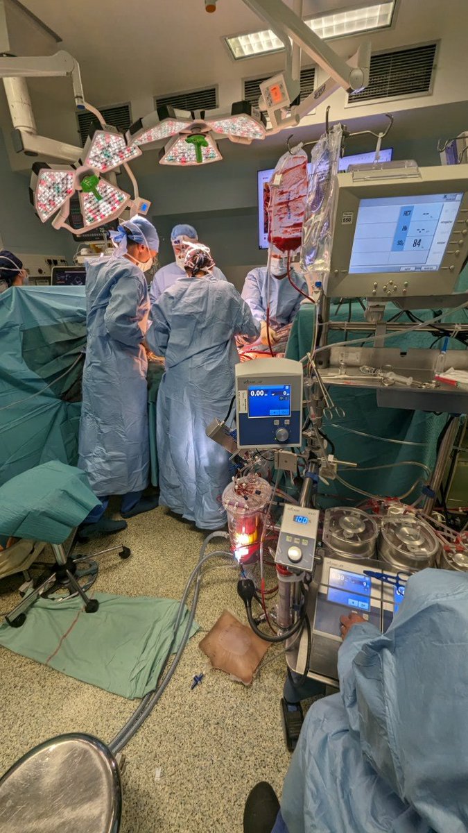 Hyperbaré (@hyper_bare) on Twitter photo Journée avec les perfusionnistes à l'hôpital <a href="/hopitalbichat/">Hôpital Bichat - Claude-Bernard AP-HP</a> grâce aux journées "vie ma vie"
C'était juste trop bien 😍 Journée avec les perfusionnistes à l'hôpital <a href="/hopitalbichat/">Hôpital Bichat - Claude-Bernard AP-HP</a> grâce aux journées "vie ma vie"
C'était juste trop bien 😍