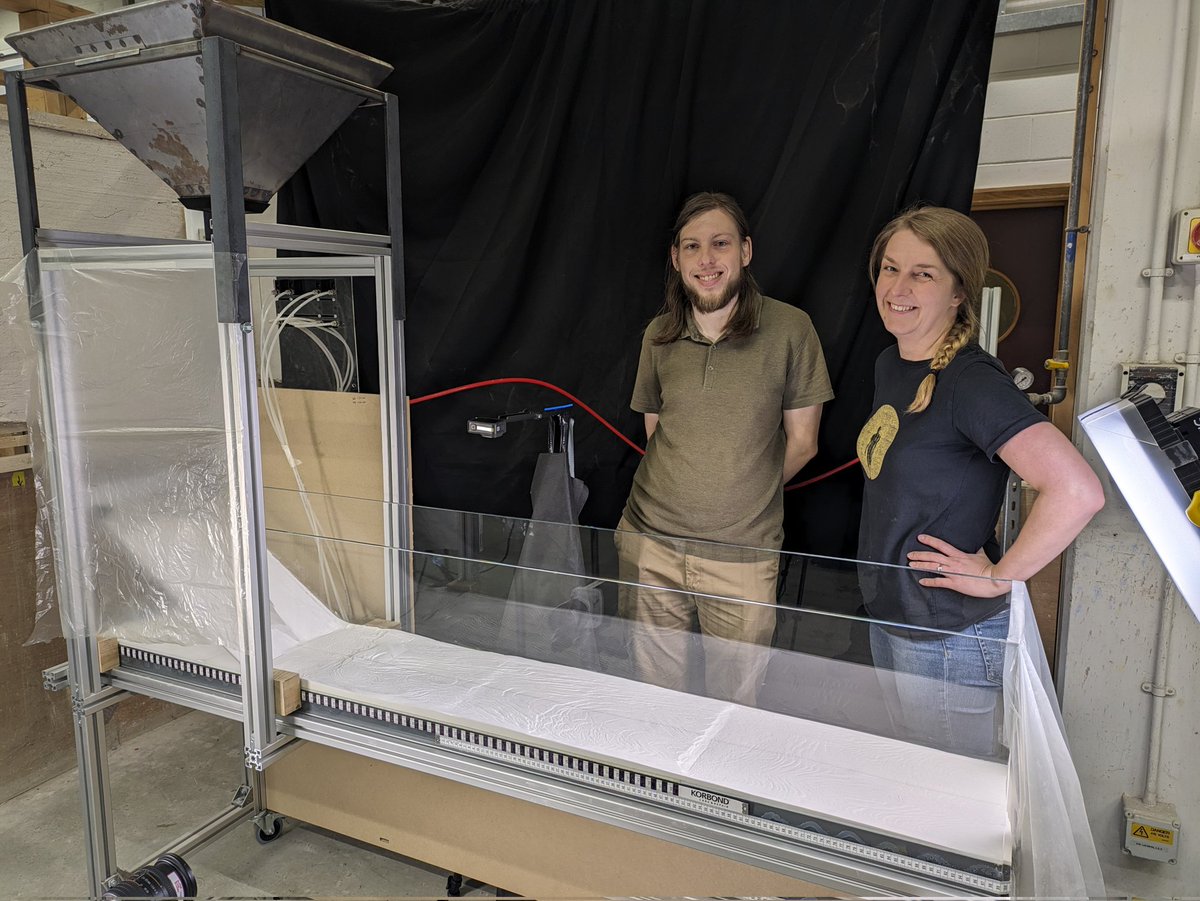 CatFlows_Hull's tweet photo. Exciting day as @Chenery4Jordan starts the first experimental suite looking at the interaction of pyroclastic density currents and topography. Working with @DrNatashaDowey at our SHU flume facility. https://t.co/JnKvakG5n8