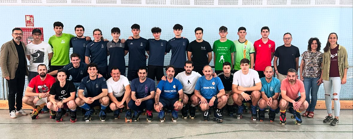 📅 Avui a Sant Just Desvern. Tret de sortida al nou curs de tècnic Nivell 1 d’hoquei patins. 
Una formació per afrontar el futur del nostre esport amb tècnics qualificats. 🏑📈💻
<a href="/catalana_l/">Escola Catalana De L' Esport</a> <a href="/FCPatinatge/">FCPatinatge</a> 
<a href="/HCSantJust/">HC SANT JUST</a> #esportcat