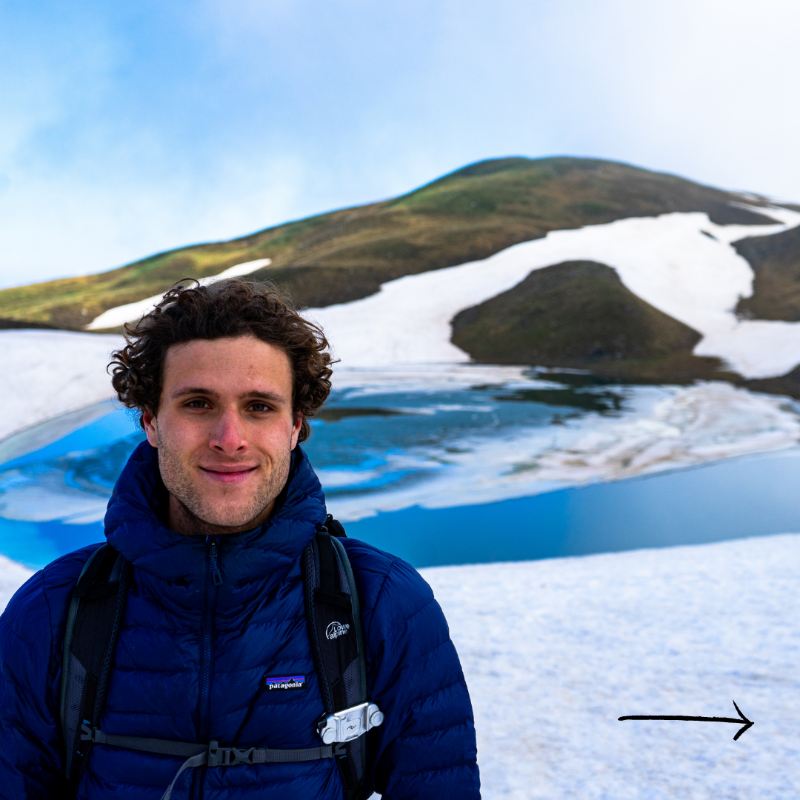 Cambridge_Uni's tweet photo. This #WorldEnvironmentDay, we spoke to our climate researchers who are all working to restore lands and forests 🌿🌎

Discover more about the work of Dr Charlotte Wheeler, @K_Alexopoulos_ and @ClimateInColour 👇

#WED2024 @CambridgeZero