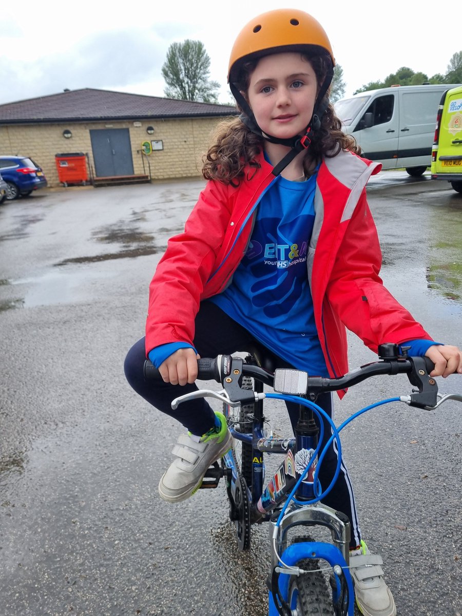 AilsaMcDonagh's tweet photo. And she's off! Pedalling hard to raise money for Burnley's chemo unit! A tough start with a strong wind but 3km done! #cyclingforcancer #superstar 🌟 
https://t.co/pUJTAJrQ8a
 @ELHTandMe @MonsieurCobaye https://t.co/oL1wmTsb8H
