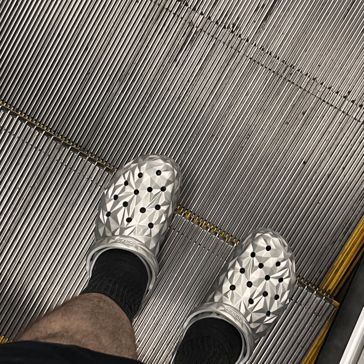 GratThemeParks's tweet photo. Living dangerously with my EPCROCS https://t.co/HIQBpspzhv