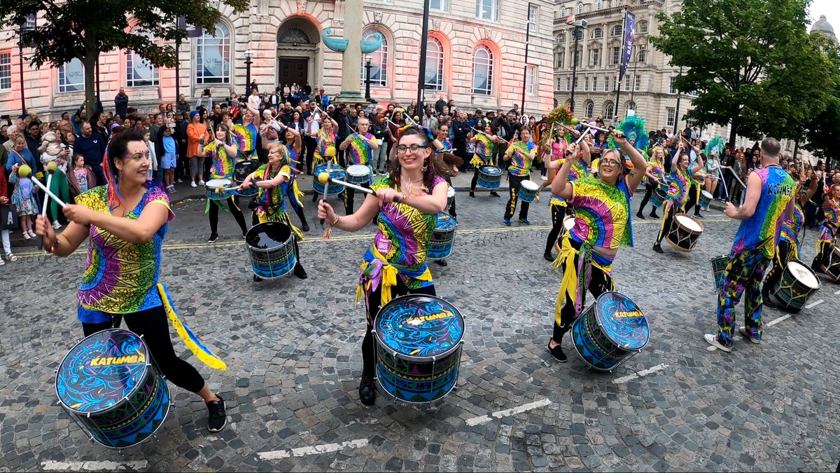 Check out Katumba's vibrant samba drumming and dance performance at Liverpool's Pier Head for the Queen Anne naming ceremony! 🎶💃 #Katumba #Samba #Liverpool #QueenAnne <a href="/KatumbaBloco/">KatumbaDrumming&Movement</a> 
Video:- youtu.be/9b9ieU3vBVY