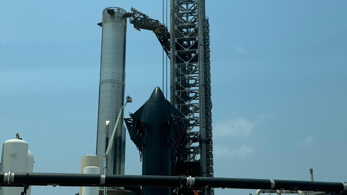 Ufotinik tweet media