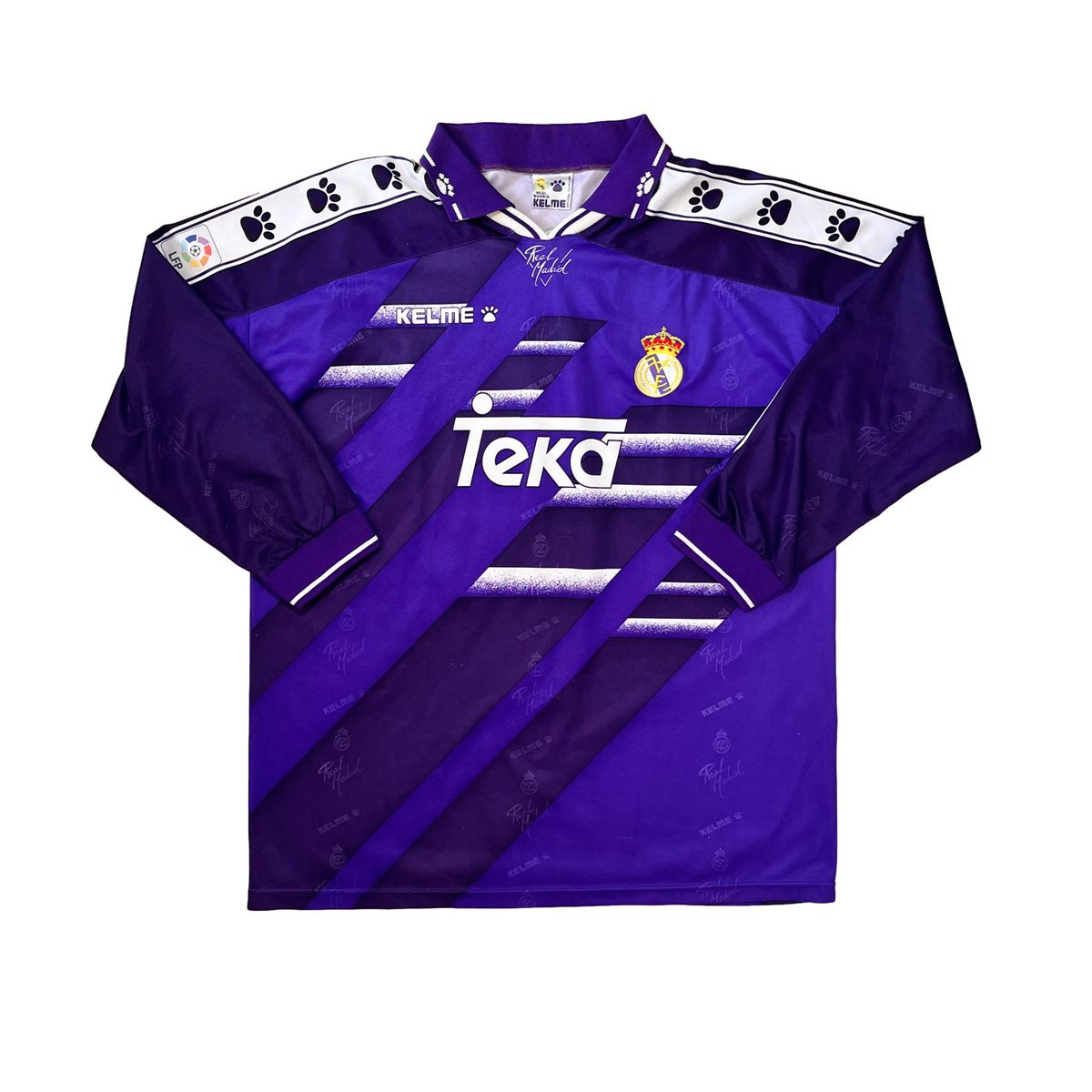 EhRetroKits's tweet photo. Online this Friday @ 6PM BST

+ many more https://t.co/7RXKPq27qc