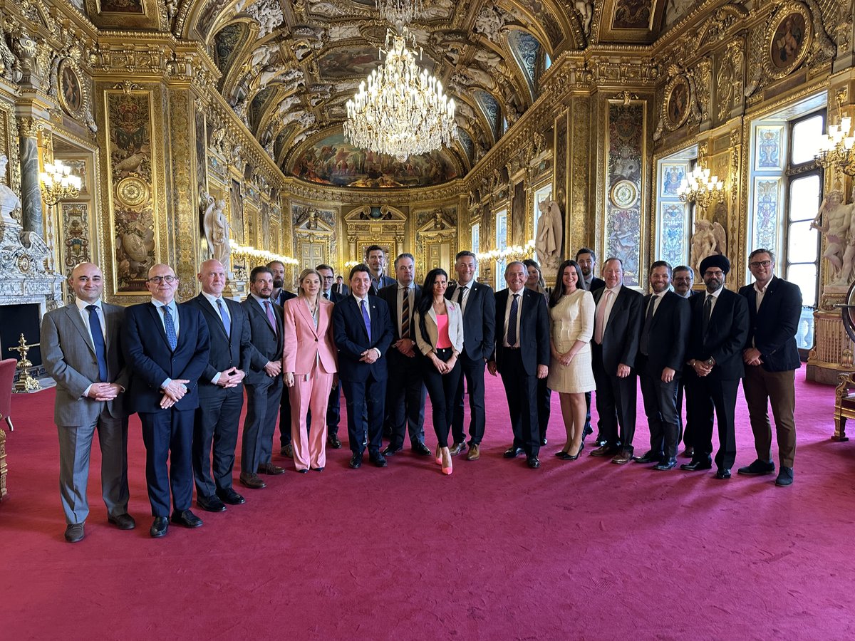.@ParisCyberSumITA

Très heureux d’avoir réuni au <a href="/Senat/">Sénat</a> les experts mondiaux de la #cybersecurité, pour évoquer les conséquences des cyberattaques chinoises (groupe de hackers #APT31 et #Storm0558).

Tous les avis convergent pour prôner une cyber-solidarité entre les États