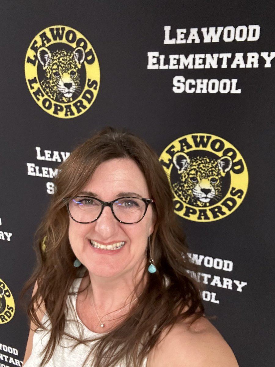 sblackwellslpd's tweet photo. Today marked the end of 25 years of service in @olatheschools. It’s bittersweet bc I have loved serving the Ss/Ts but I’m so excited to get to begin my administrative journey alongside @jhayes01 in @bvschools this fall at Leawood Elementary. #eduleadership #principalintraining https://t.co/zutTT4Jnqt