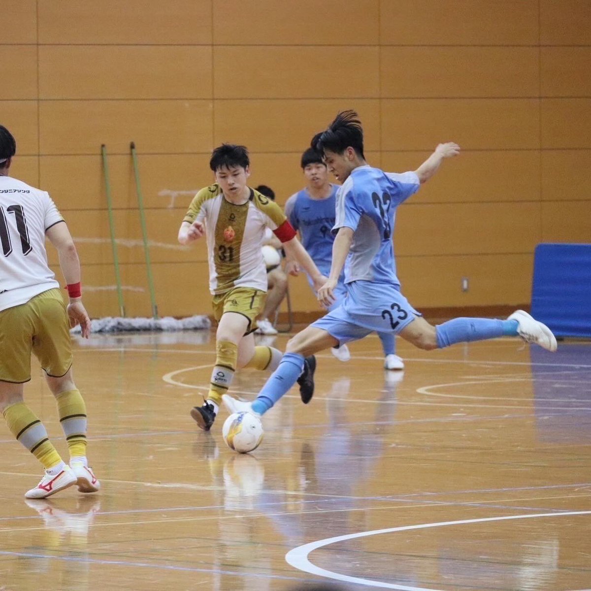 Calcett0's tweet photo. 💥試合結果💥
#四国フットサルリーグ（第4節）
vs YUIFA EHIME　3-5 LOSE
⁡
▼前半
先制するも、勿体ない失点が連続…。
⁡▼後半
内容は好転しましたが点差を返せず。
⁡
この経験をバネに、TeamTokudaiまだまだ強くなります👊
⁡
#徳島大学フットサル部
#部員募集中
#徳島大学　#フットサル https://t.co/p2pirBAgPK