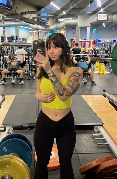 hips https://t.co/bbq6oDj4Mh