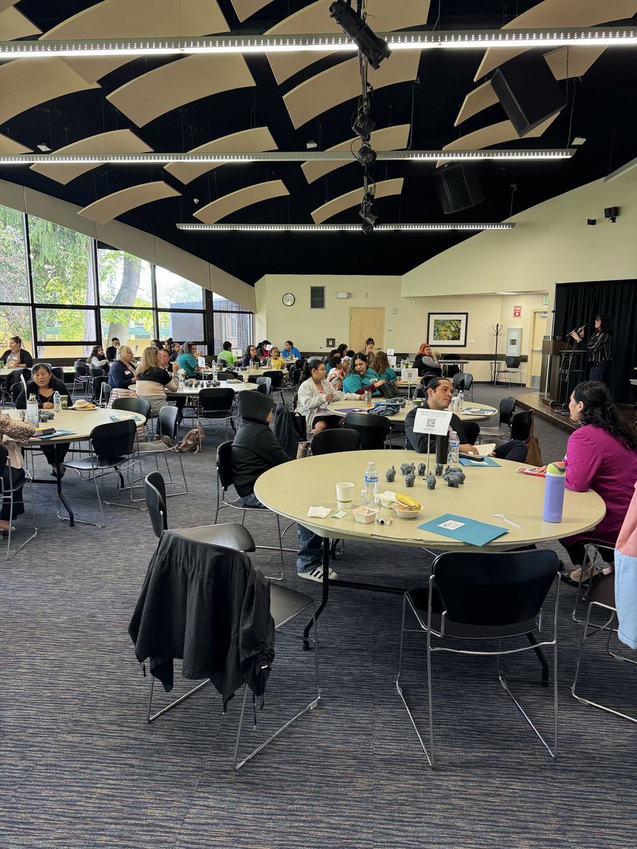 EvCCPresident's tweet image. Happy 10th Anniversary to the Washington Family Engagement family! It was an honor to welcome you to #EvCC for your 2024 Leadership and Advocacy Forum. 
#famengage #storytellersforchange 
#wafamilyengagement