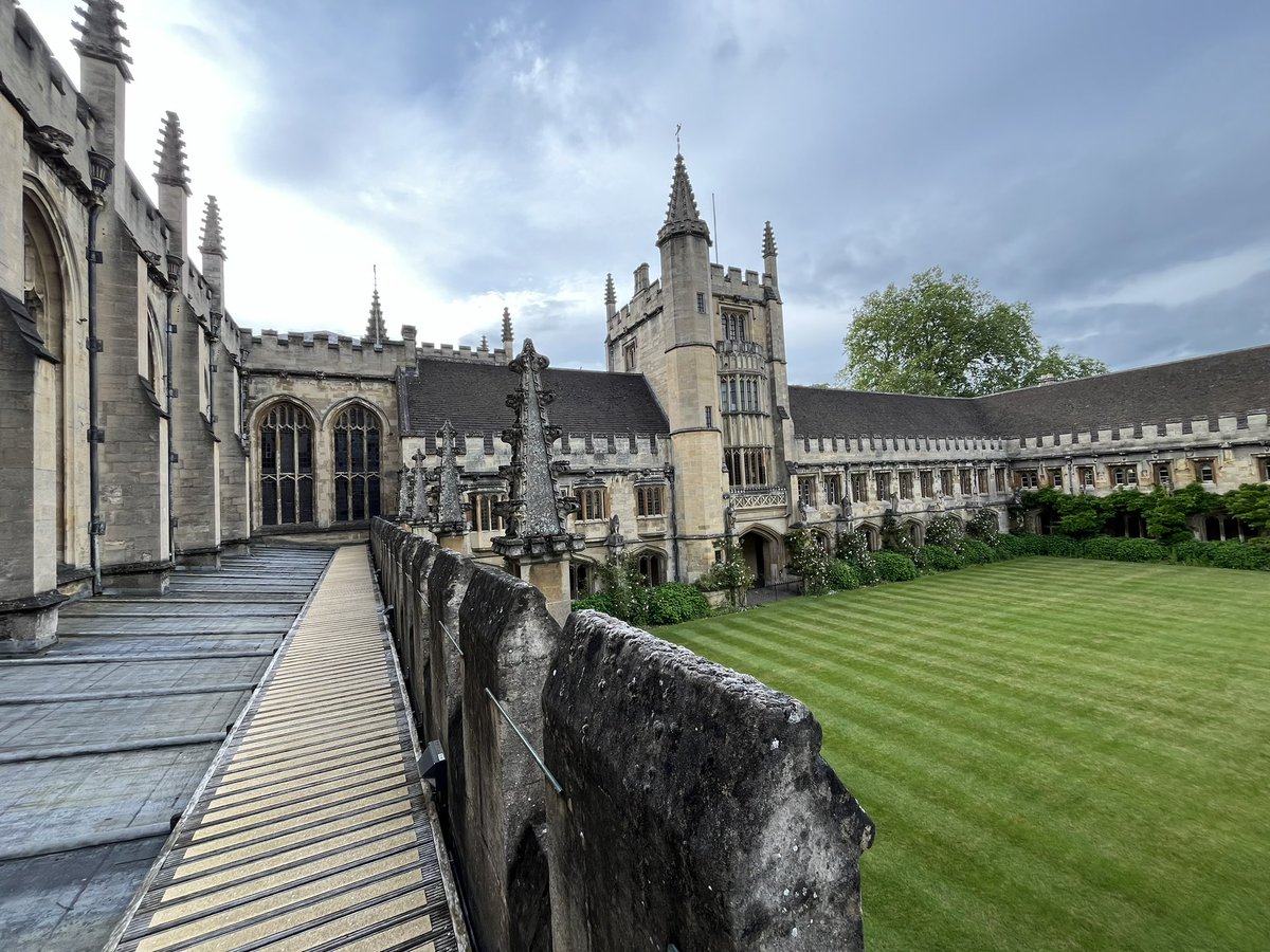 bwwong1984's tweet image. Finally completed my presentation at the 'Religion, Freedom, Equality' conference at Magdalen College, where I discussed how altruistic religious behavior can benefit public deliberation. The feedback has been amazing. Nice weather, great college, and a lovely experience 😁