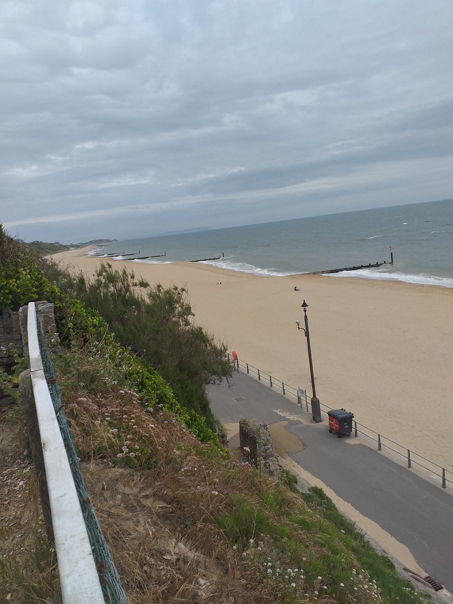 Warm cloudy Bournemouth