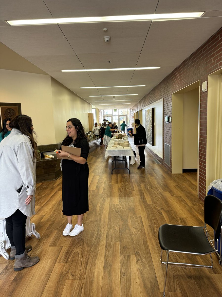 EvCCPresident's tweet image. Happy 10th Anniversary to the Washington Family Engagement family! It was an honor to welcome you to #EvCC for your 2024 Leadership and Advocacy Forum. 
#famengage #storytellersforchange 
#wafamilyengagement