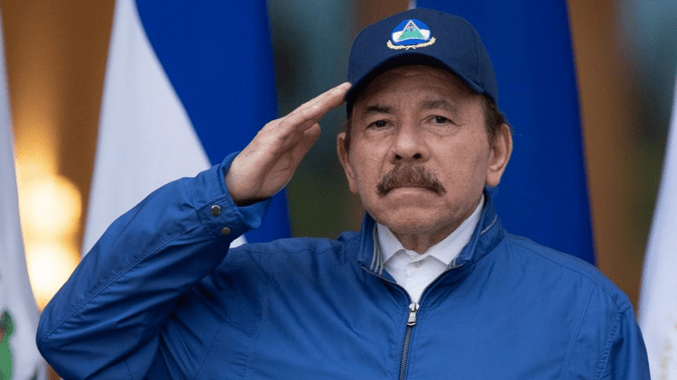 ElCuerv0Nica's tweet photo. Los líderes no se crean, se fabrican o se inventan, los verdaderos líderes se forjan en la lucha!
Y el Daniel @PresidentedePaz es uno de esos verdaderos líderes, forjado en la lucha revolucionaria del pueblo de #Nicaragua.
#PLOMO19 #RedFSLN #Nicaragua https://t.co/7RTlGcXUGT