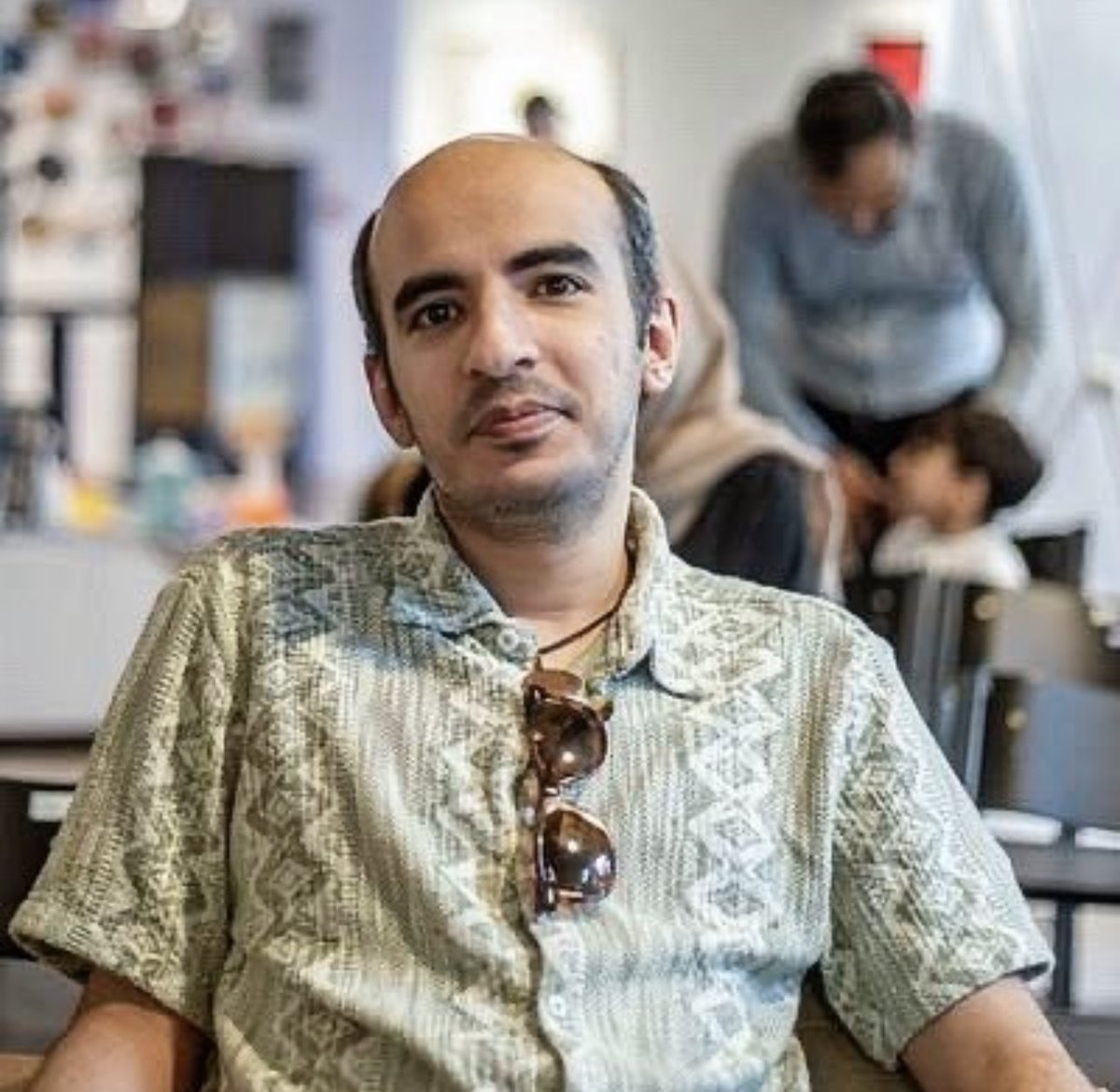 AlinejadMasih's tweet photo. Surreal. Today this Iranian writer, simply commented a single dot under the Islamic Republic Supreme Leader’s tweet, and that dot garnered far more likes than Ayatollah’s post. Today, he was arrested for it. This starkly reveals the fragility of dictatorships, terrified by even the simplest acts of defiance.