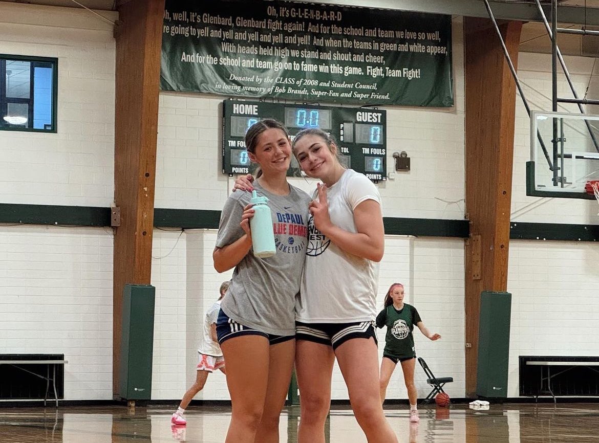 It feels so good to be back!!! And to have our newest Hilltoppers in the gym!!

Summer league starts with Varsity playing at Geneva and our Freshmen/Sophomores at Batavia!!! 

Go West!! 💚🏀🖤