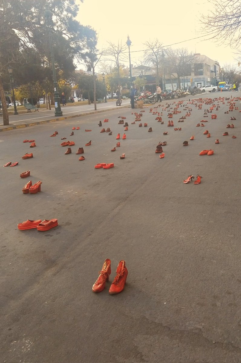 GustArballo's tweet photo. Del Ni Una Menos ayer en Santa Rosa, habia visto fotos de estas acciones pero verla en vivo tiene alto impacto simbólico. https://t.co/ASjOk369DV