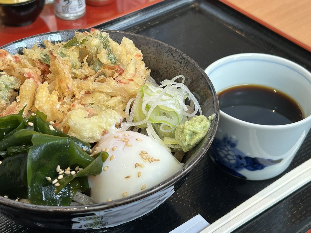 soba_fukuda's tweet photo. 蕎麦モーニング営業中❣️平日あさ7時〜9時
※写メは昨日のイラストの丼盛り〜粗挽き　1,000円

#蕎麦モーニング
#モーニング蕎麦
#モーニング
#人形町モーニング
#日本橋モーニング
#朝そば
#朝そば倶楽部
#人形町そば
#日本橋そば
#日本橋福田雅之
#人形町福田雅之 https://t.co/jpJA9JfuVd