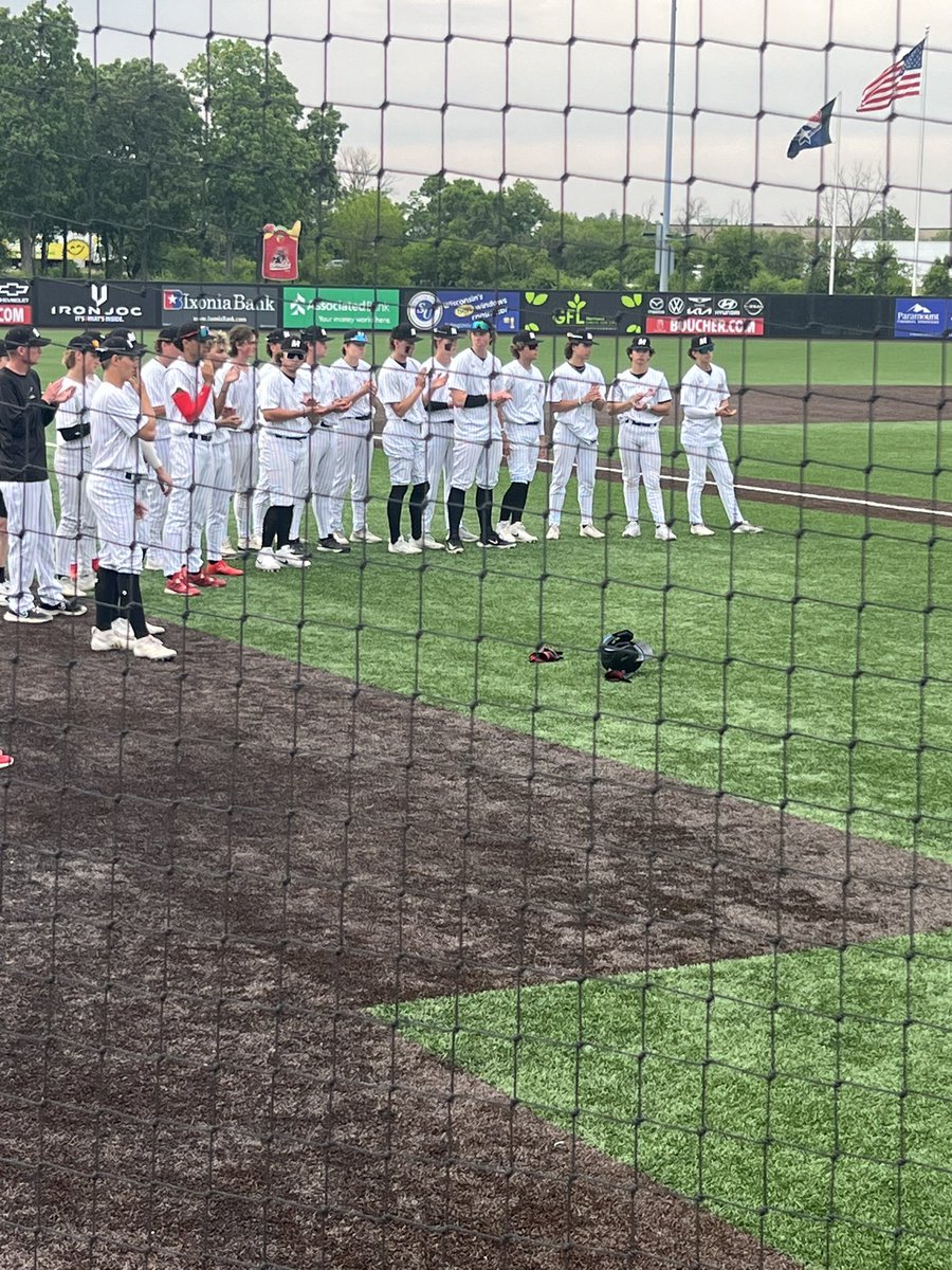 So proud of the effort and dedication of these Warriors! Always tough to lose but so proud of the class they demonstrated! #mhspride <a href="/1WarriorMHS/">1WARRIOR</a> <a href="/MuskegoNorwaySc/">Muskego-Norway Schools</a>