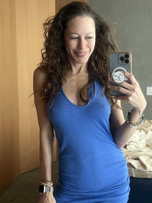 How do I look with curly hair? https://t.co/94776Jl7xK<a href="/tag/bangbros"class="tags"><span>#bangbros</span></a>